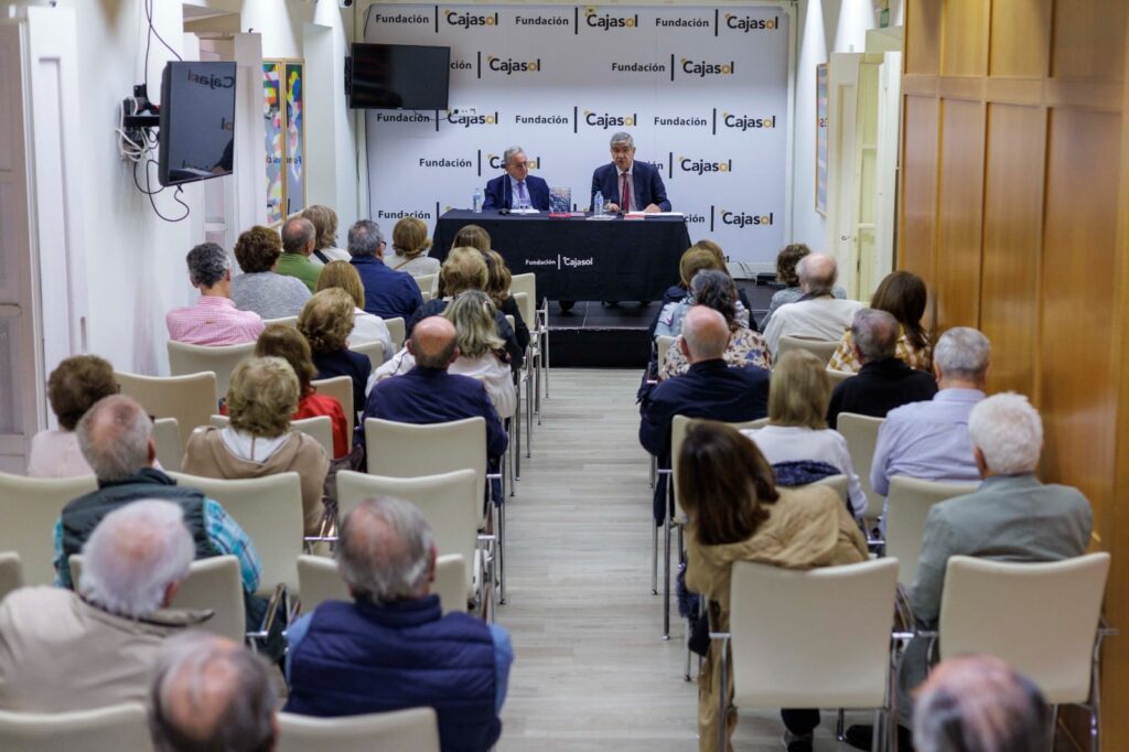 Pedro Miguel Lamet presenta «Las trincheras de Dios» en Cádiz