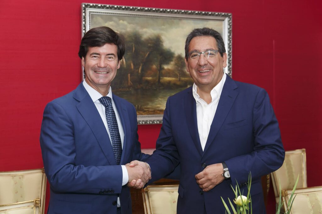 La Fundación Cajasol y CES renuevan su acuerdo de colaboración con acciones de promoción del empresariado sevillano
