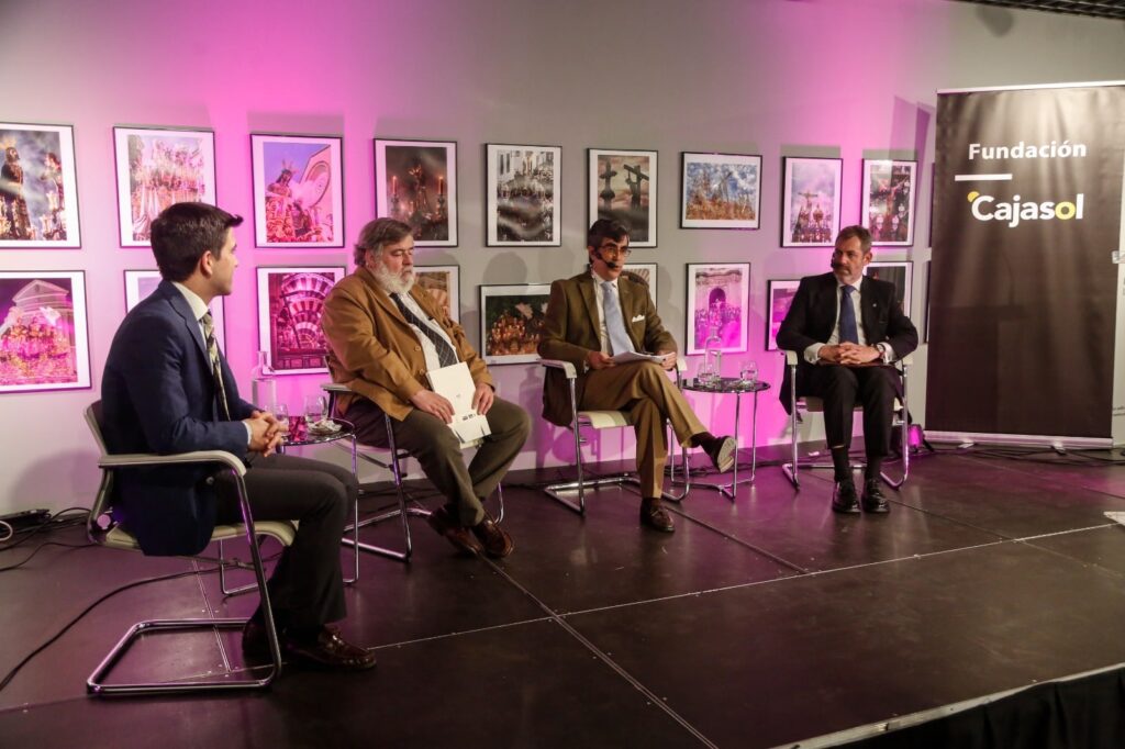 Mesa redonda sobre música y poesía en la Semana Santa en la Fundación Cajasol