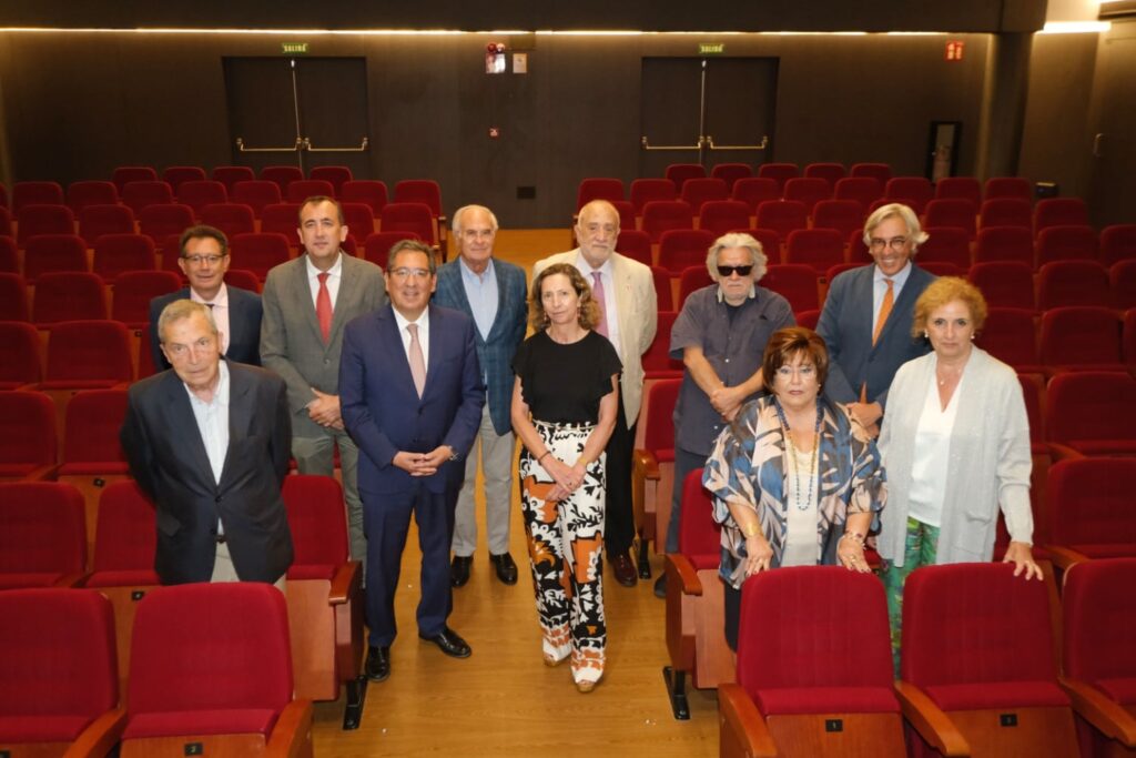 La Fundación Cajasol celebra su patronato previo al verano en su sede de Jerez
