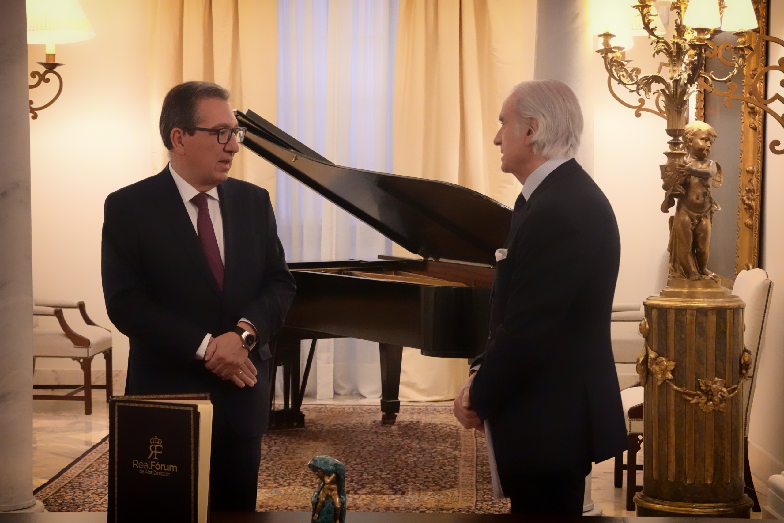 Antonio Pulido recibe el Máster de Oro del Real Fórum de Alta Dirección