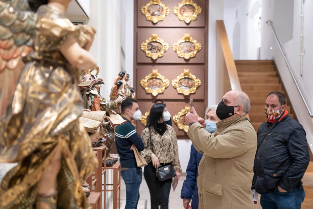 Visitas y actividades a la exposición ‘In Nomine Dei’