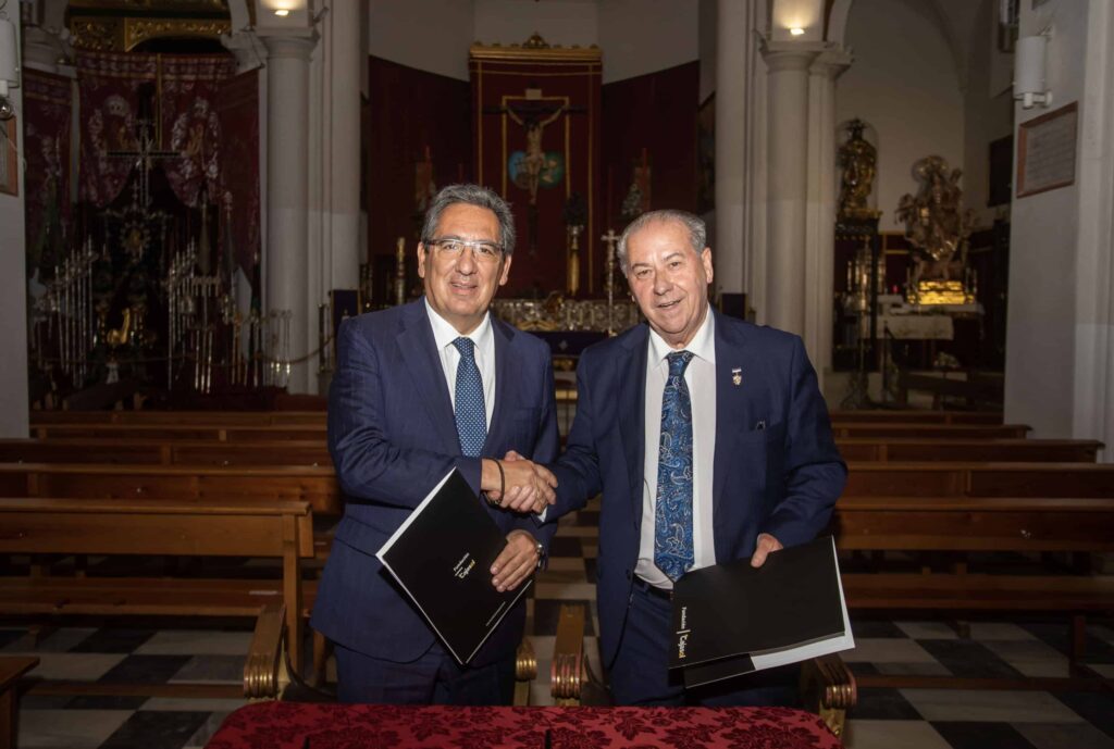 La Fundación Cajasol en Huelva renueva su compromiso de colaboración con la Semana Santa