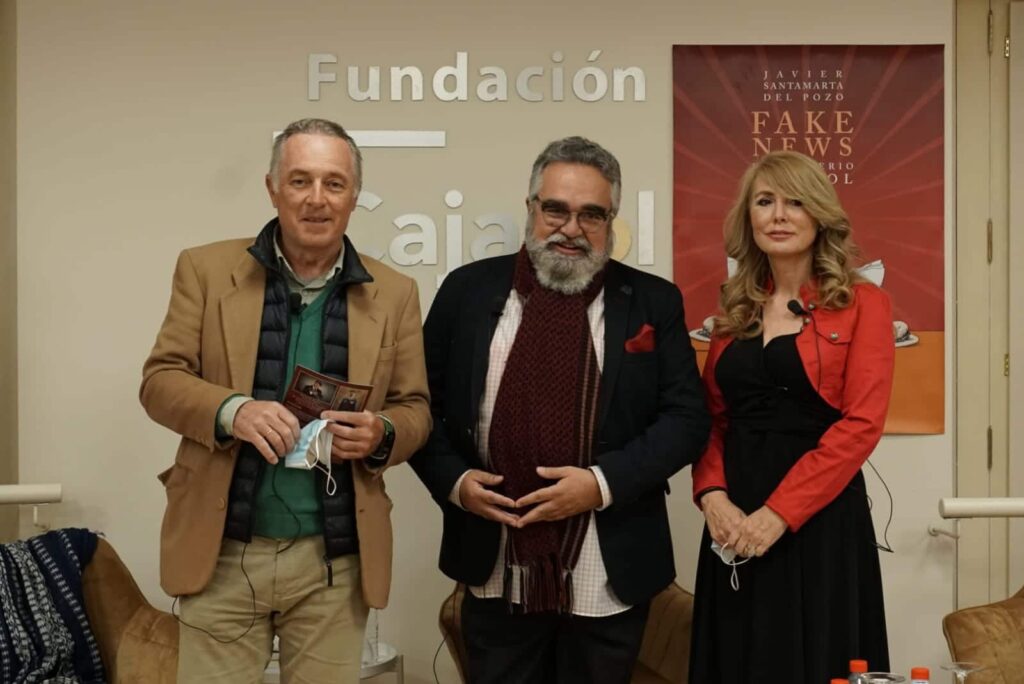 Javier Santamarta presenta su libro «Fake News del Imperio Español» en Fundación Cajasol