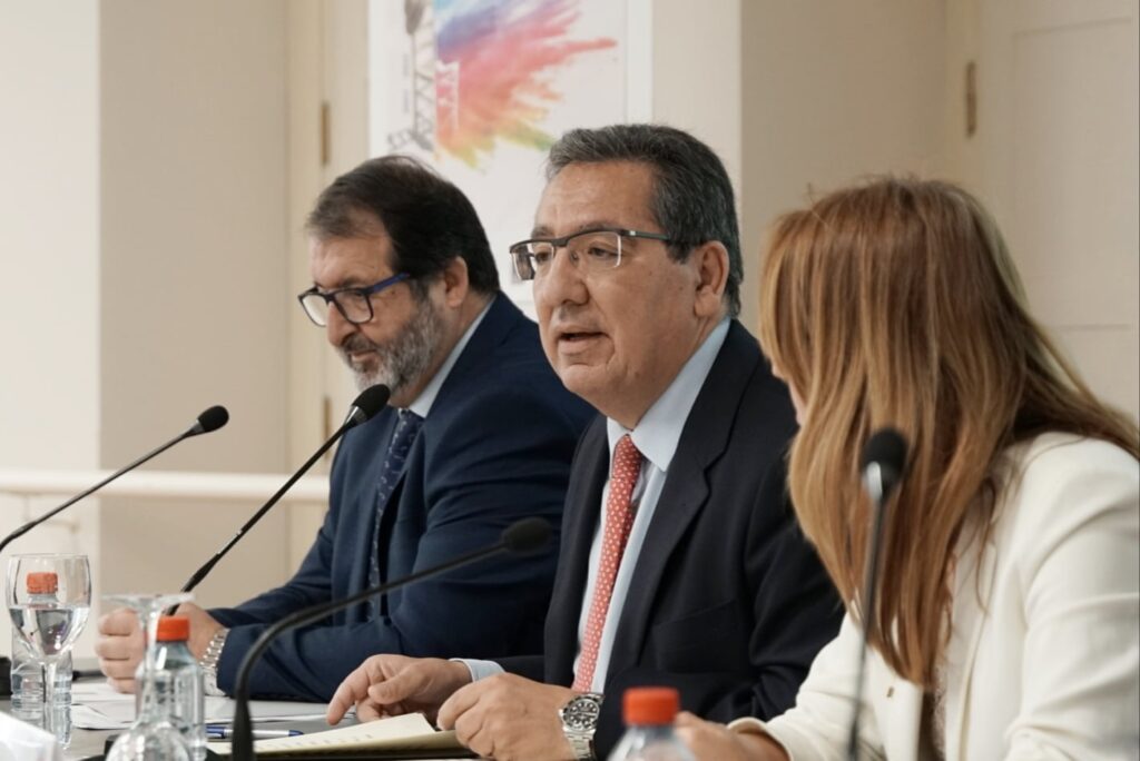 Presentación de los Cursos de Verano Olavide en Carmona 2022