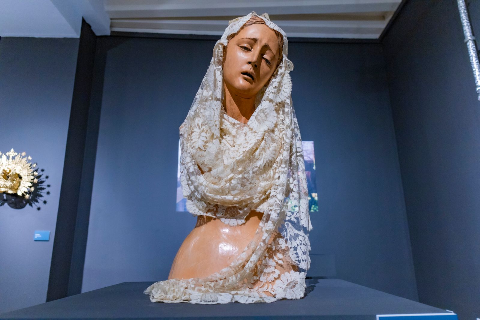 'Tras El Milagro' desvela en la Fundación Cajasol en Cádiz el nuevo palio de la Hermandad de la Cena