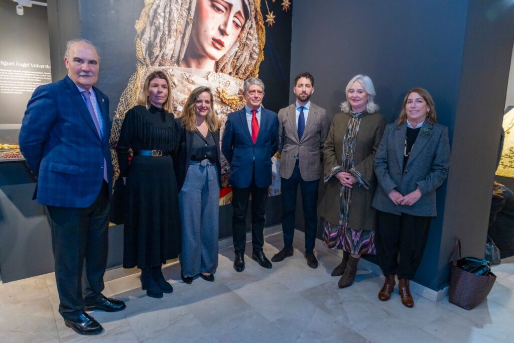 'Tras El Milagro' desvela en la Fundación Cajasol en Cádiz el nuevo palio de la Hermandad de la Cena