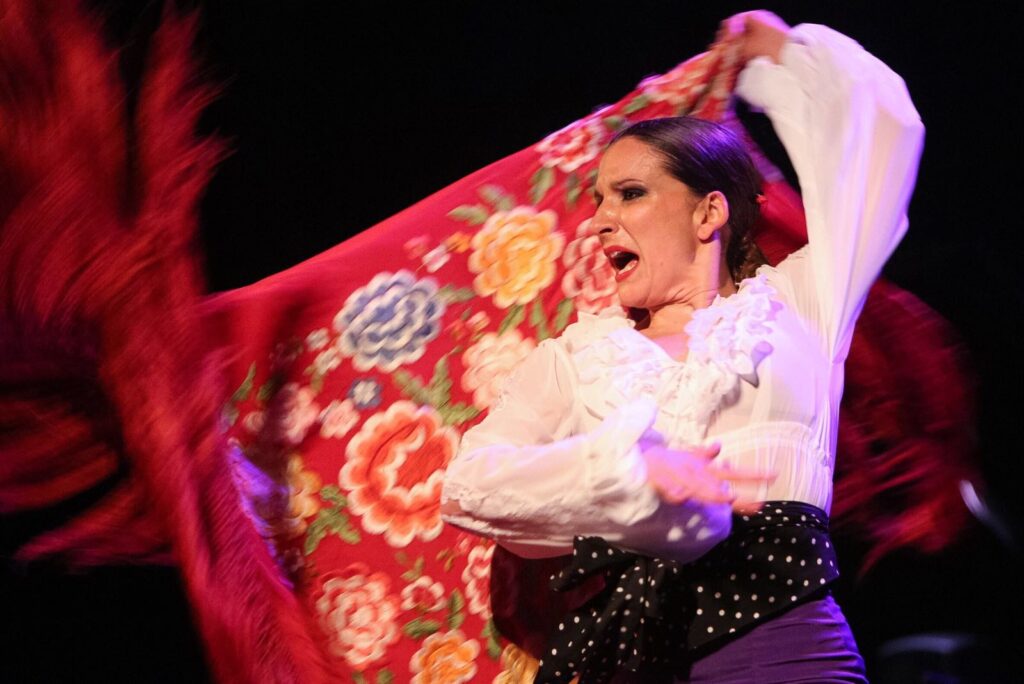 Luisa Palicio homenajea a Sevilla en los ‘Jueves Flamencos’ de Fundación Cajasol