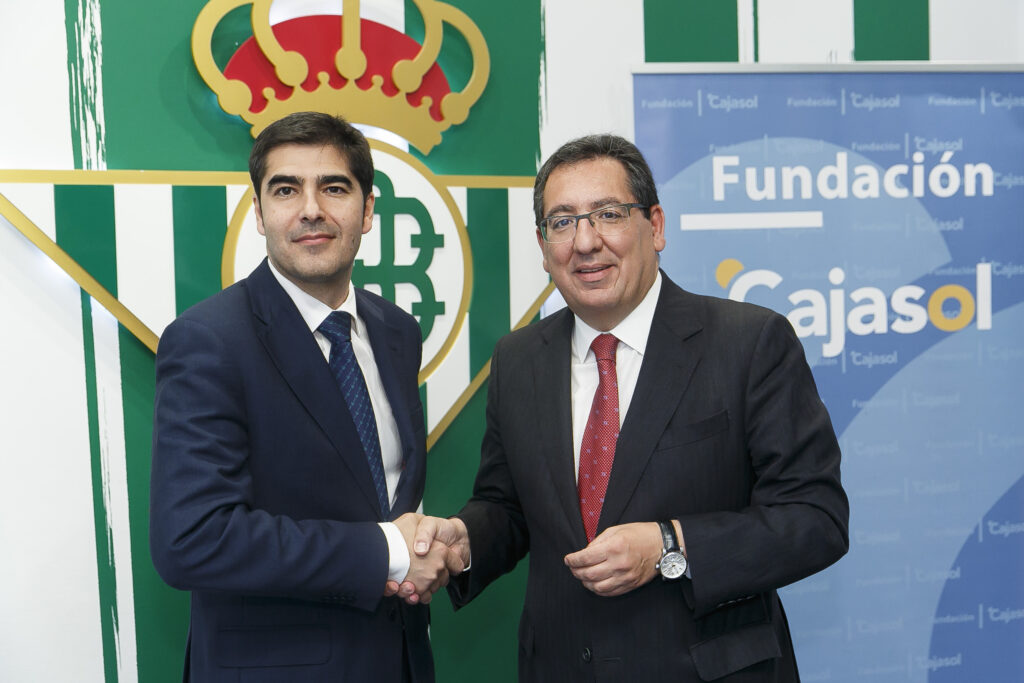 El Real Betis y la Fundación Cajasol renuevan su convenio de colaboración