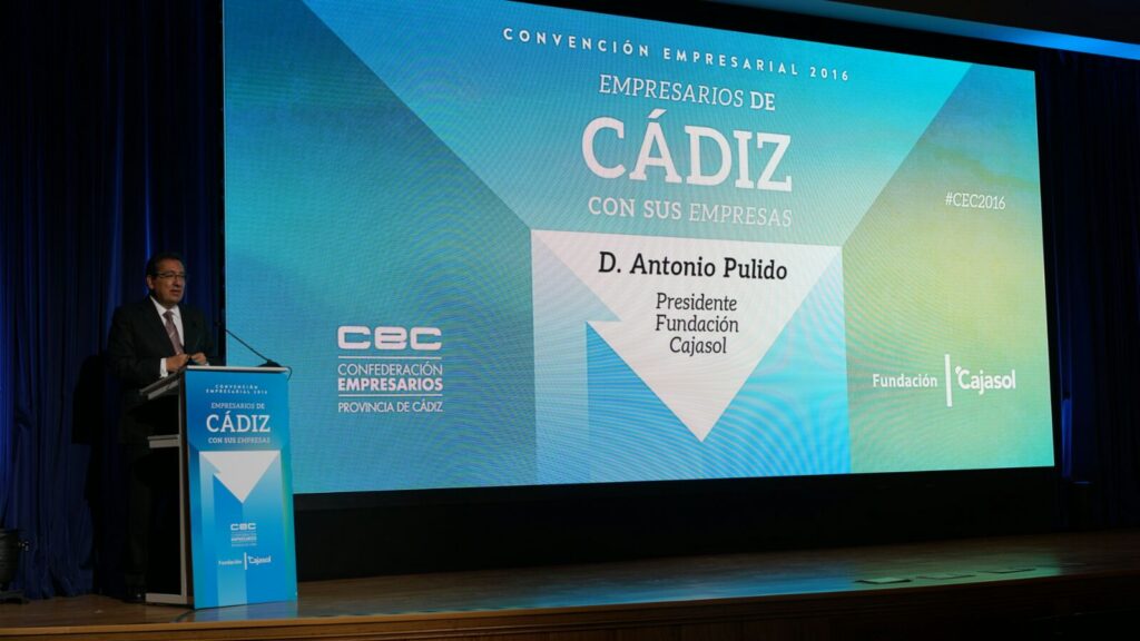 Antonio Pulido asiste a la II Convención Empresarial de la CEC