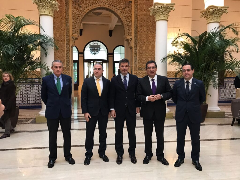 Antonio Pulido asiste al Desayuno Informativo de Europa Press Andalucía con el presidente de la Diputación de Málaga, Elías Bendodo