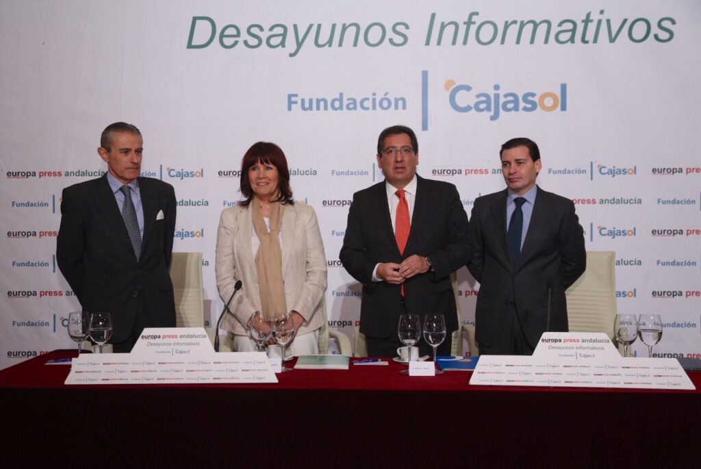 Micaela Navarro protagoniza una nueva edición de los Desayunos de Europa Press Andalucía desde la Fundación Cajasol