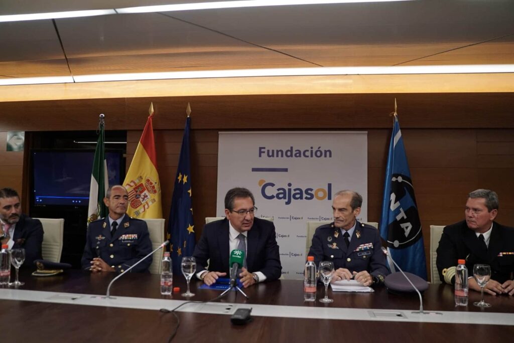Antonio Pulido, en la presentación de la exposición 'Casi un siglo mirando al espacio' en Sevilla