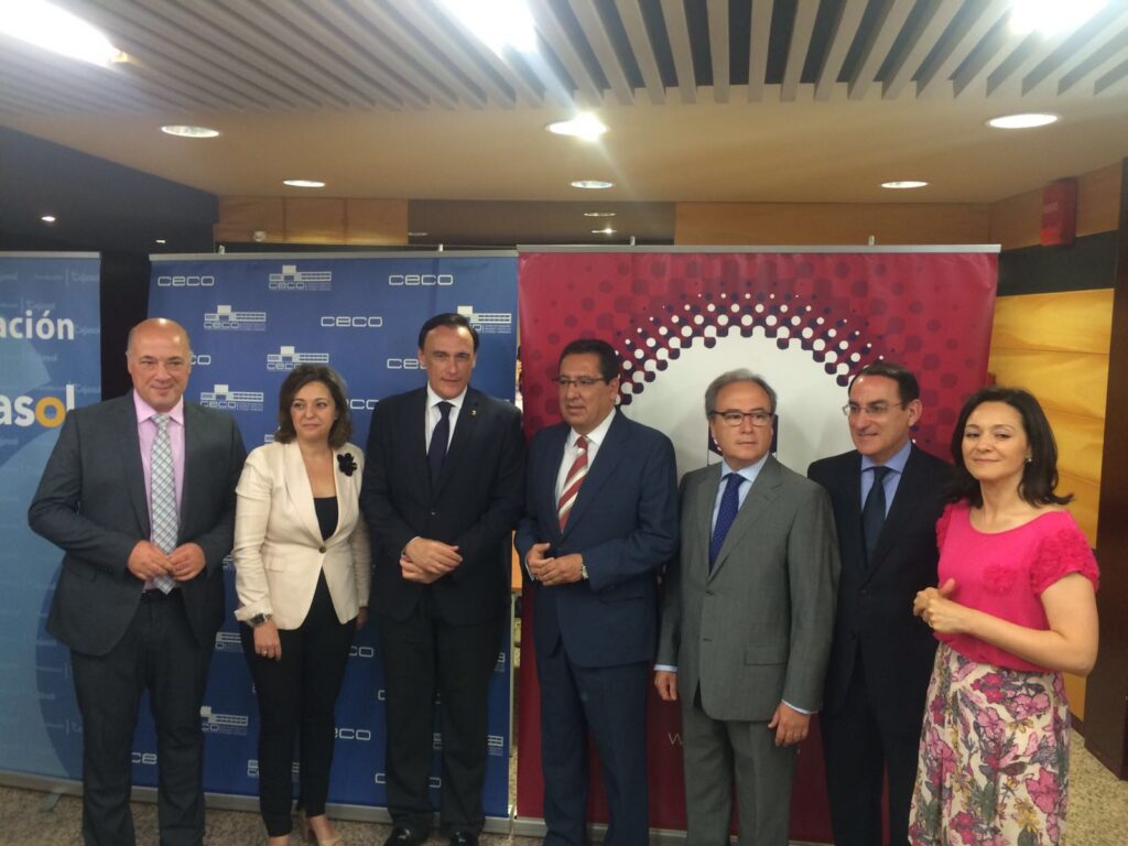 La Fundación Cajasol muestra su ‘Compromiso por Córdoba’ en el Foro Empresarial organizado por la CECO