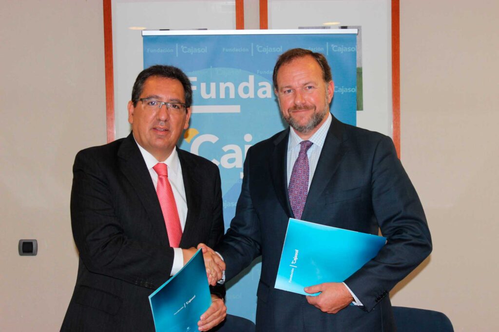 La Fundación Cajasol y la FOE promueven la XII edición de los premios ‘Empresarios del Año’