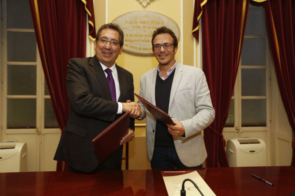 La Fundación Cajasol, más de dos décadas apoyando el Carnaval de Cádiz