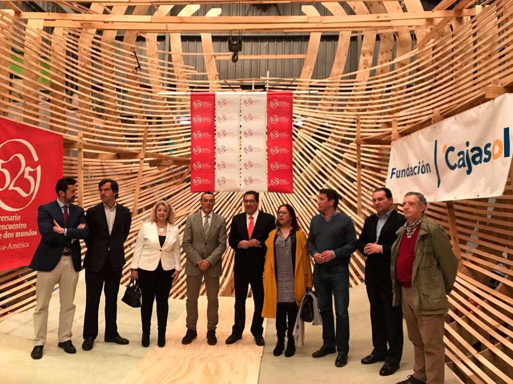 La Fundación Cajasol comprueba la evolución en la construcción de la ‘Nao Santa María 525’