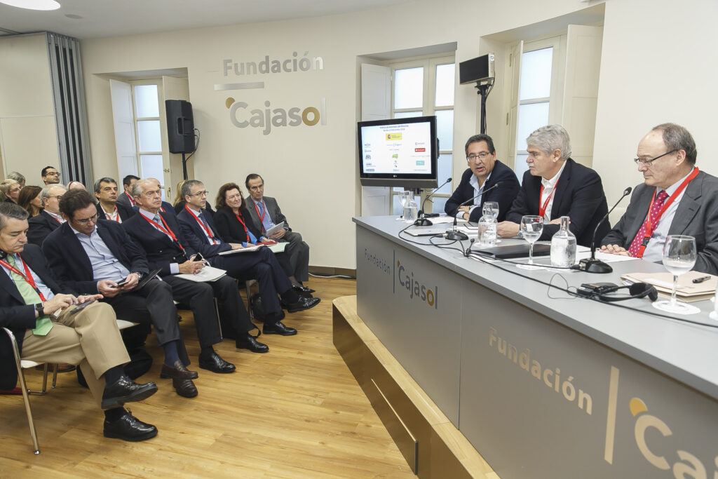 La Fundación Cajasol acoge las tertulias Hispano-Británicas en Sevilla