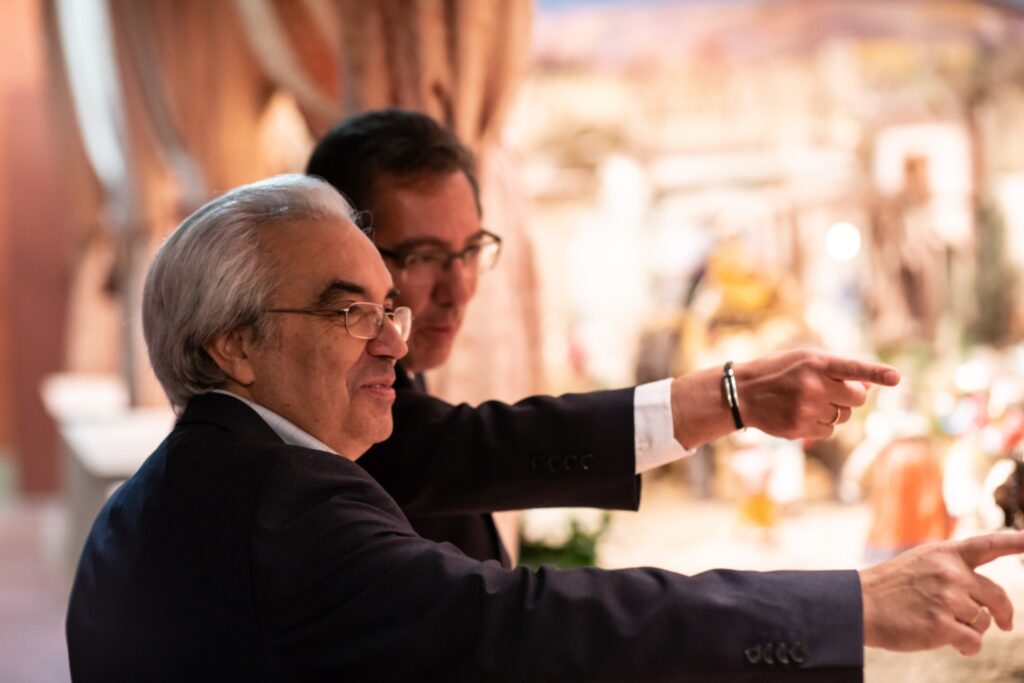 La Fundación Cajasol presenta el Belén Monumental que ocupará el centro de la actividad navideña en Sevilla