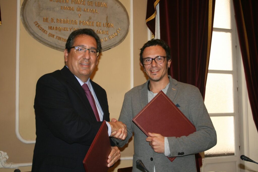 La Fundación Cajasol y el Ayuntamiento de Cádiz renuevan el acuerdo para la promoción y apuesta del Carnaval