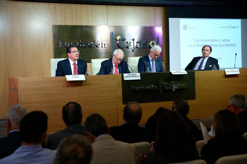 La Fundación Cajasol acoge el seminario ‘Oportunidades y retos en el Mediterráneo Occidental’