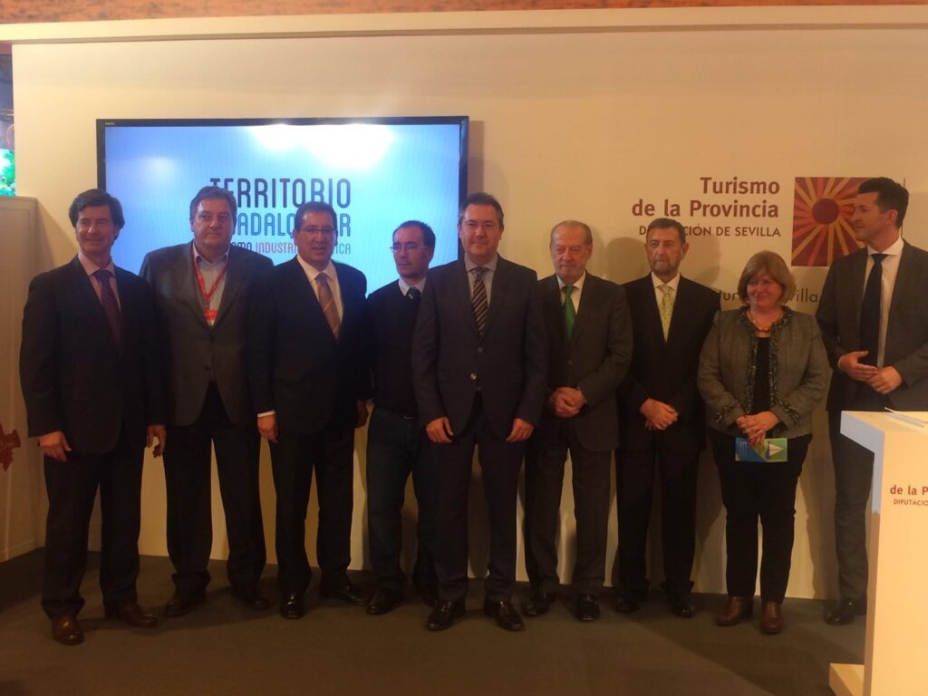 La Fundación Cajasol respalda la estrategia de promoción de la actividad turística en torno al río Guadalquivir