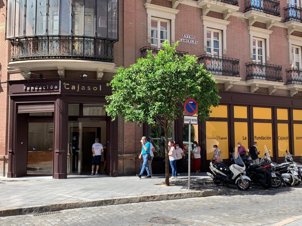 La Fundación Cajasol retoma su actividad cultural con la reapertura al público de la exposición ‘TENGO SED’