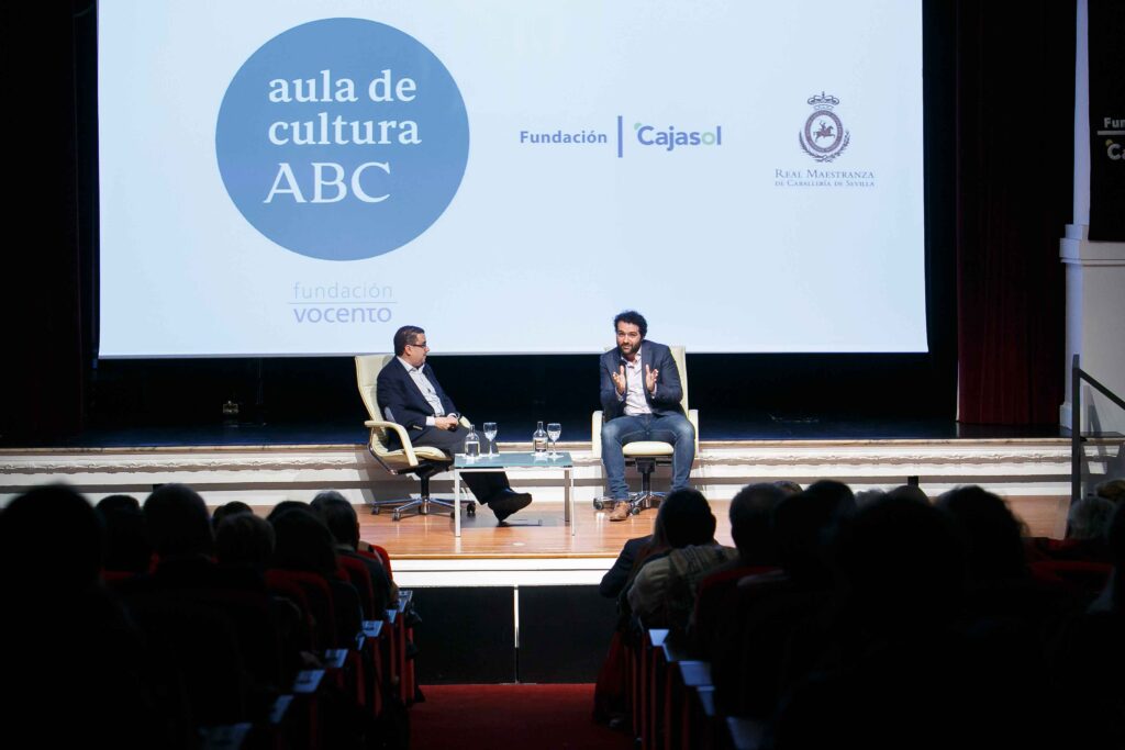 Alfonso Sánchez protagoniza una nueva sesión del Aula de Cultura de ABC en la Fundación Cajasol