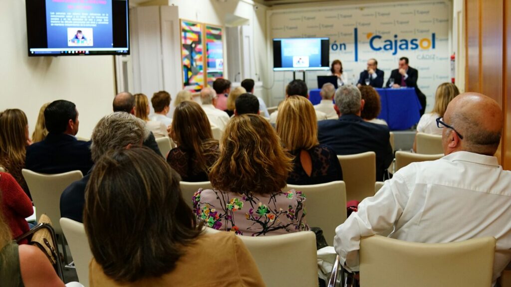 La Fundación Cajasol y Asisa estrenan el Aula de Salud en Cádiz analizando ‘Los trastornos del espectro del autismo en la actualidad’