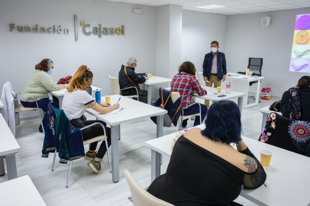 El Aula de Salud de la Fundación Cajasol en Huelva pone su foco en la salud mental