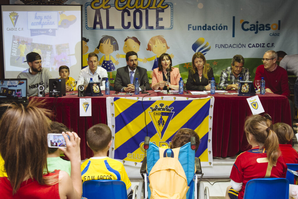 El programa 'Del Cádiz CF al cole' llega a Algar y Chiclana