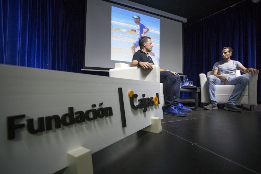 Emilio Martín, durante su charla deportivo en la Fundación Cajasol