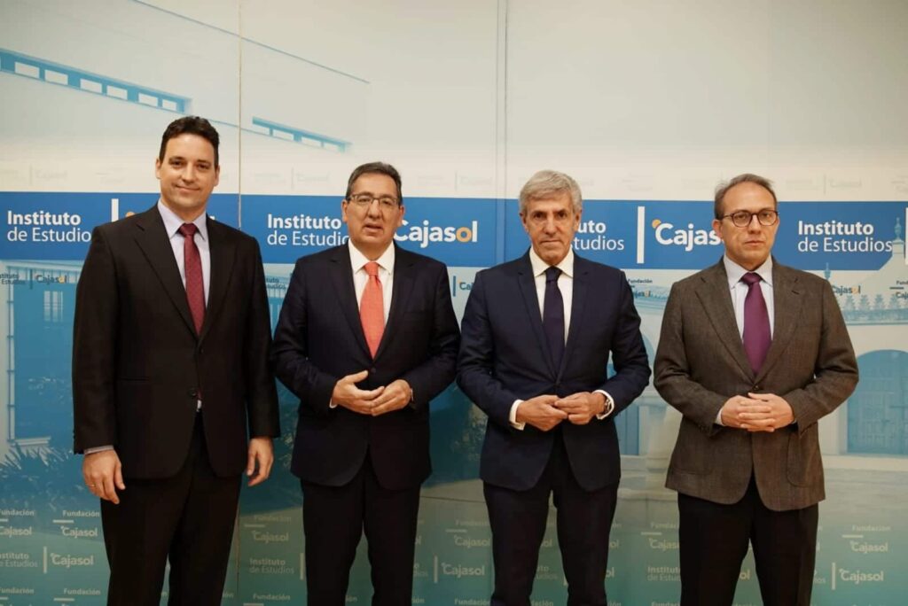 José Moro, protagonista del Club Directivos Andalucía, presenta su libro ‘Si lo sabes escuchar, el vino te habla’ en la Fundación Cajasol