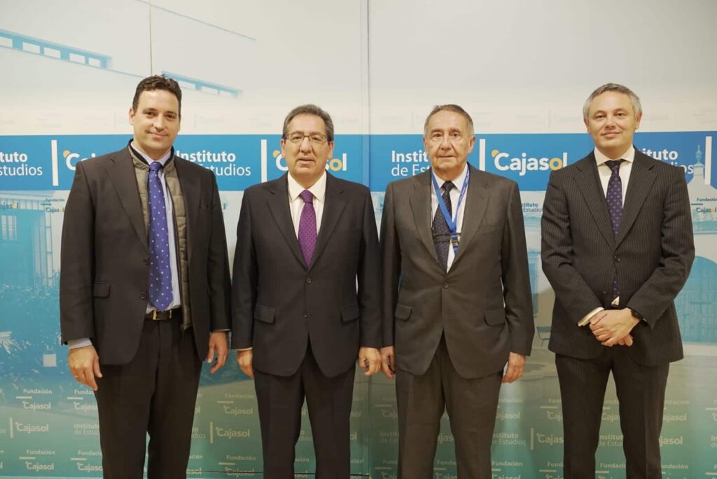 Juan Francisco Álvarez, Antonio Pulido, José Luis Manzanares y Alberto García Reyes en el Club de Directivos
