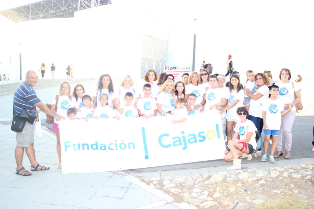 Diferentes colectivos sociales disfrutan del concierto de Alejandro Sanz en Huelva gracias a la Fundación Cajasol