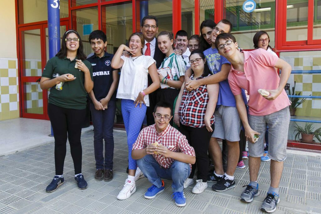 La Fundación Cajasol colabora con el colegio de Educación Especial de la Macarena