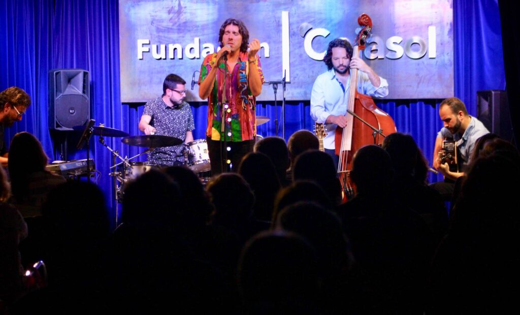 Alejandro Rivera presenta su tercer disco en ‘Los Jueves en la Cuarta’ de la Fundación Cajasol en Huelva