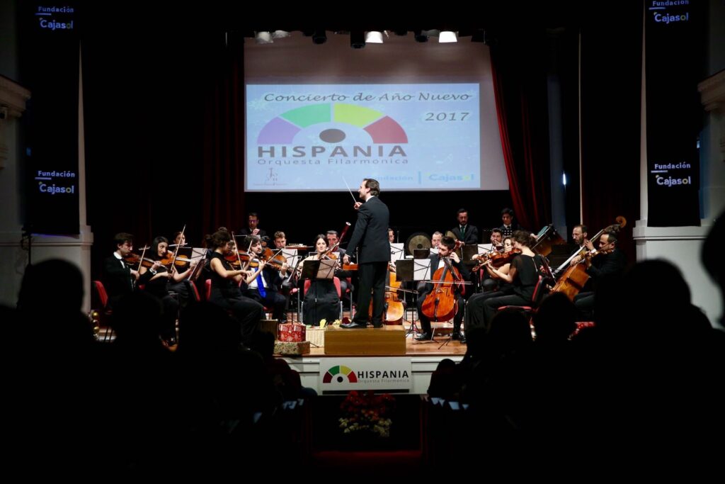 La actividad cultural de 2017 en la Fundación Cajasol arrancó con el Concierto de Año Nuevo de la Orquesta Hispania Filarmónica