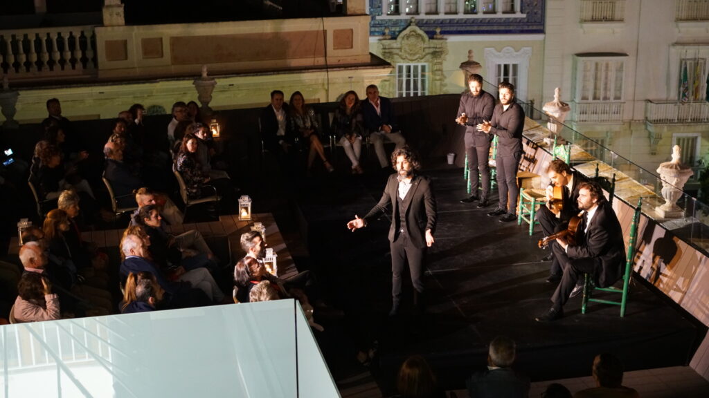 Deliciosa velada en la azotea de la Fundación Cajasol en Cádiz con el concierto de Arcángel