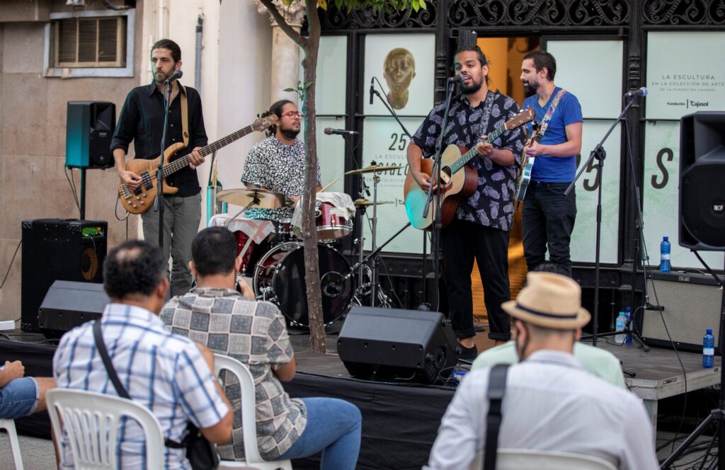 Concierto de Moreira en 'Los Jueves en la Calle' de la Fundación Cajasol en Huelva