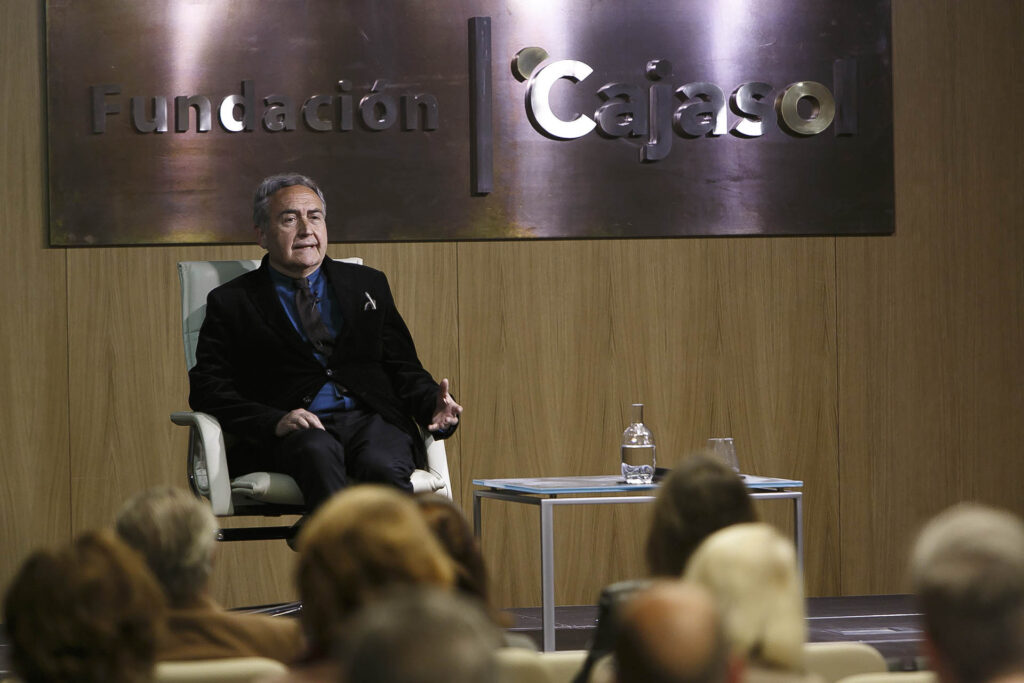 Conferencia de Vicente Molina Foix en la Fundación Cajasol