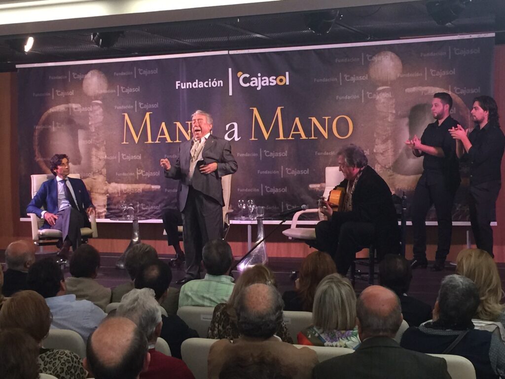 Curro Díaz y Nano de Jerez ejemplifican la comunión entre el toreo y el cante en el 39º Mano a Mano de la Fundación Cajasol