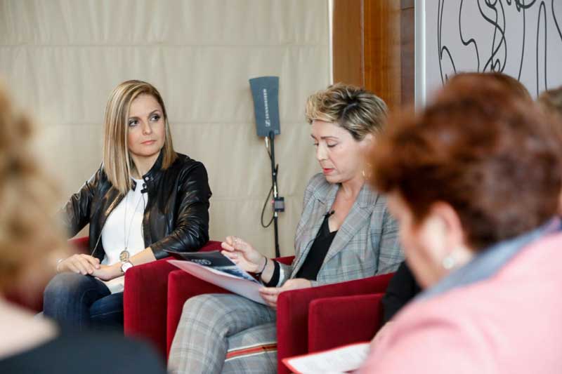 Desayuno coloquio sobre el papel de la mujer almeriense en un mundo de transformación