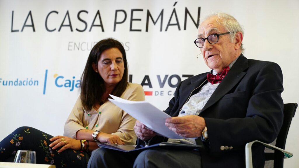 Inocencio Arias y Victoria Ash desgranan ‘Poesía en el tiempo’ desde Cádiz