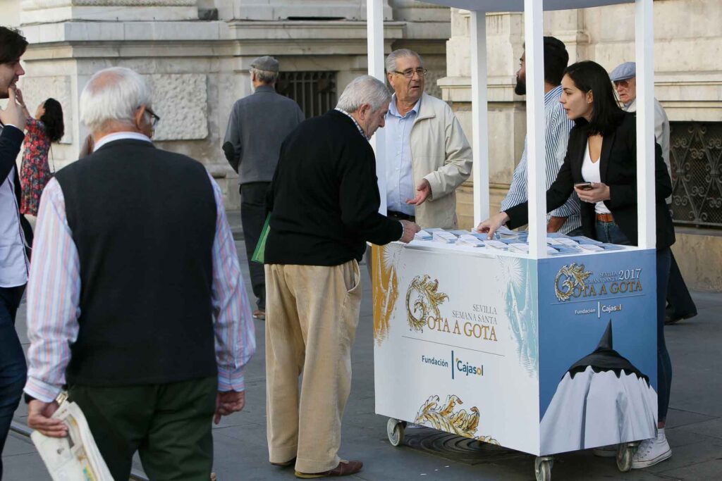 Punto de entrega del programa 'Gota a Gota de Pasión' en Av. Constitución
