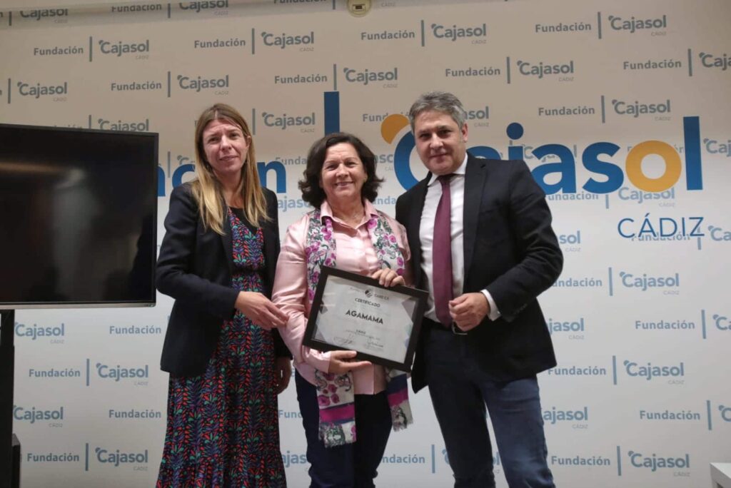 Fundación Cádiz Club de Fútbol y Fundación Cajasol reconocen la gran labor social de más de treinta colectivos y asociaciones