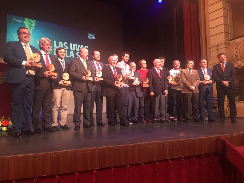 La Fundación Cajasol patrocina la entrega de las tradicionales ‘Uvas de la SER’ en Huelva