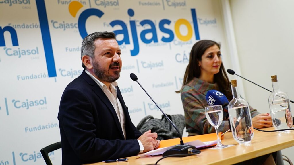 Espido Freire charla sobre su última novela, ‘Llamadme Alejandra’, en la I Semana de las Letras de Cádiz