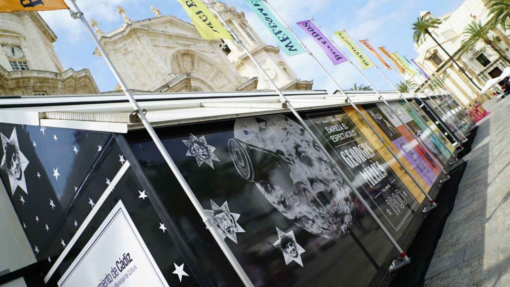 ‘Empieza el espectáculo. Georges Meliés y el cine de 1900’ en la plaza de la Catedral hasta el 7 de junio