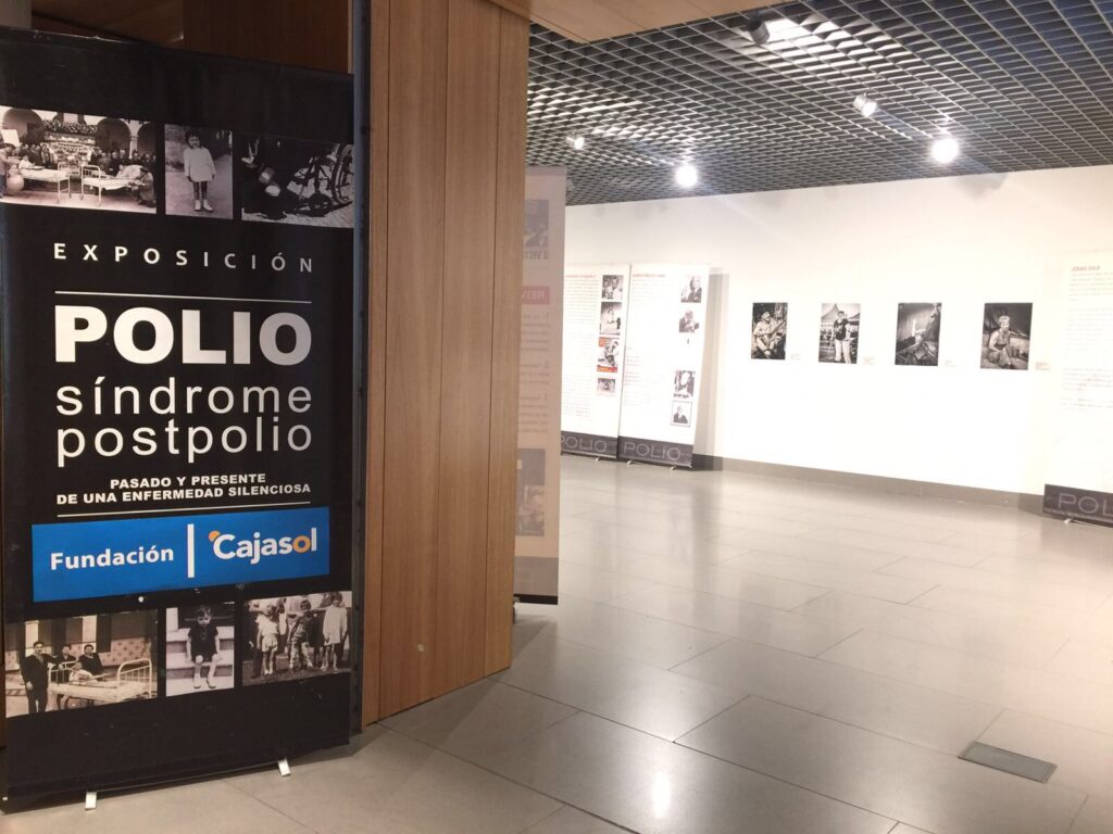 La Fundación Cajasol abre sus puertas para acoger la exposición ‘Rostros de la Polio. Pasado y presente de una enfermedad desconocida’ en Córdoba